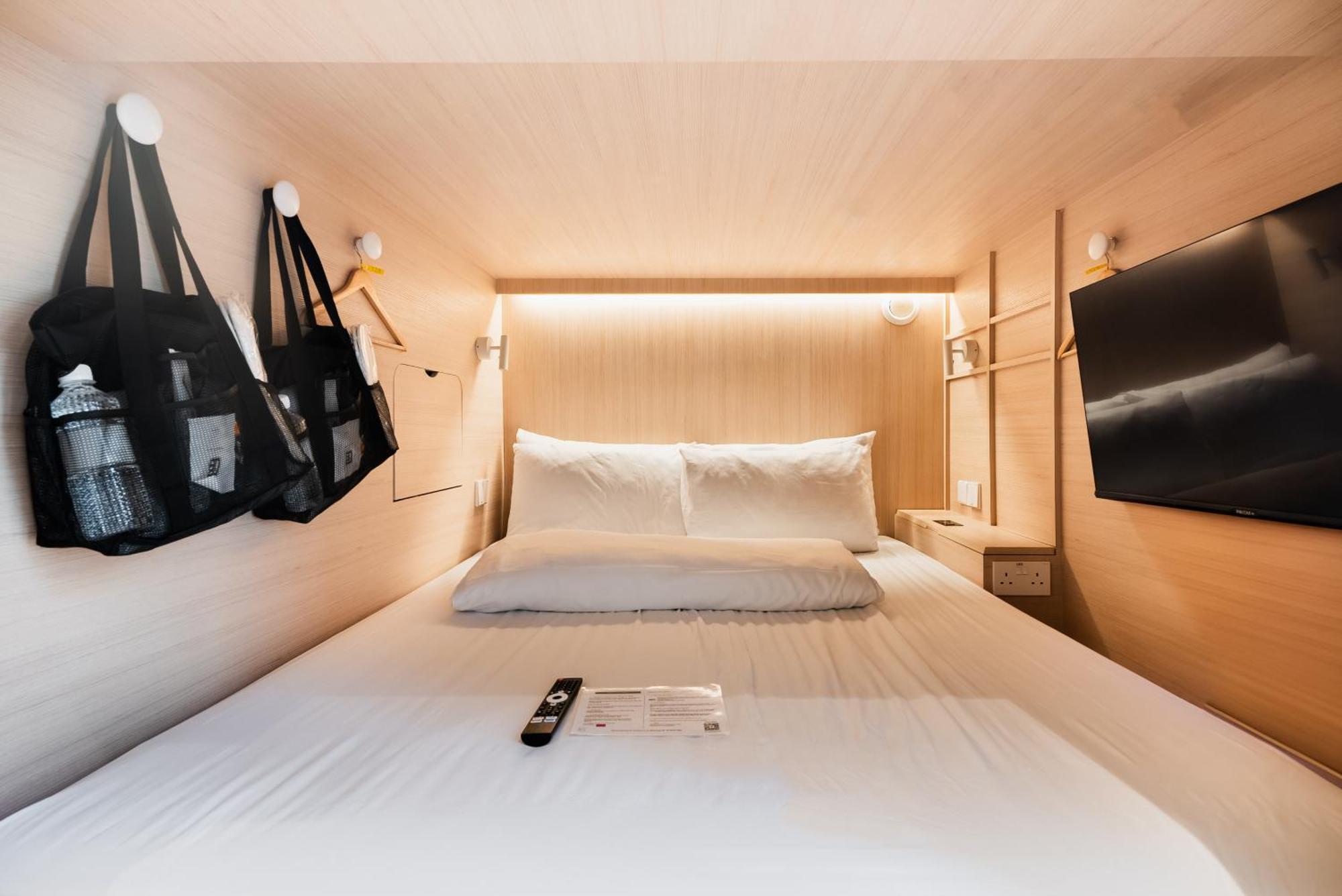 Jyu Capsule Hotel Singapore Exteriör bild
