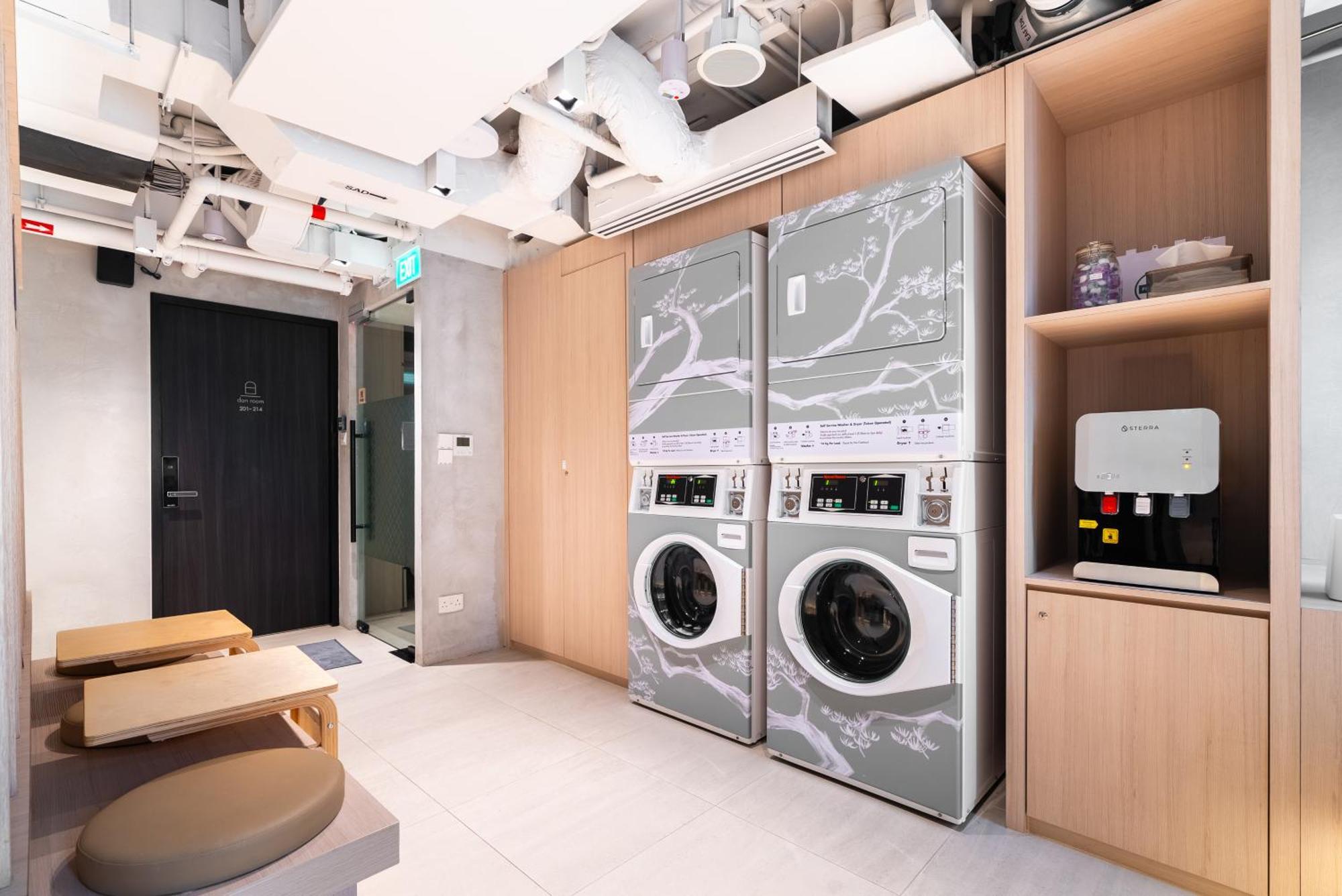 Jyu Capsule Hotel Singapore Exteriör bild