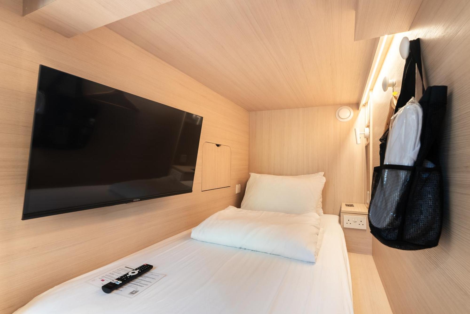 Jyu Capsule Hotel Singapore Exteriör bild